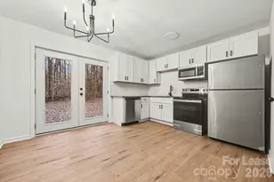 5003 Lakecrest Dr, Charlotte, NC 28215 - Photo 8