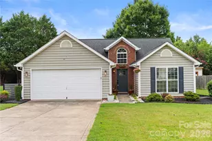 12716 Cumberland Crest Dr, Huntersville, NC 28078 - Photo 1