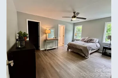 229 17th Avenue SE, Hickory, NC 28602 - Photo 10