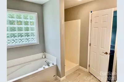 229 17th Avenue SE, Hickory, NC 28602 - Photo 12