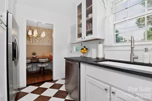 219 Wakefield Dr, Charlotte, NC 28209 - Photo 14