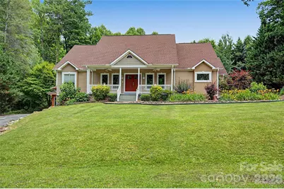 312 Benjamin Way, Hendersonville, NC 28792 - Photo 2
