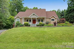 312 Benjamin Way, Hendersonville, NC 28792 - Photo 2