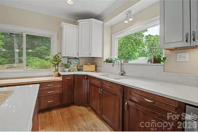 312 Benjamin Way, Hendersonville, NC 28792 - Photo 14