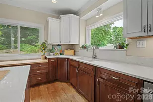312 Benjamin Way, Hendersonville, NC 28792 - Photo 14
