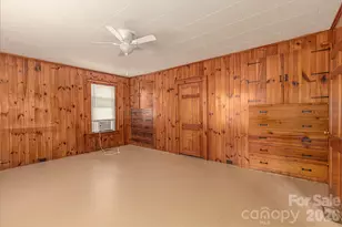 46 Gilkey St, Marion, NC 28752 - Photo 12