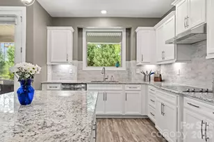 8416 Festival Wy, Charlotte, NC 28215 - Photo 18