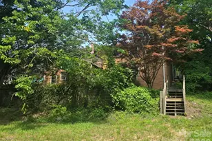 629 Willow Rd, Hendersonville, NC 28739 - Photo 14