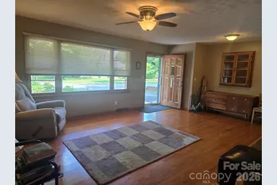 629 Willow Road, Hendersonville, NC 28739 - Photo 6
