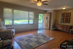 629 Willow Rd, Hendersonville, NC 28739 - Photo 4