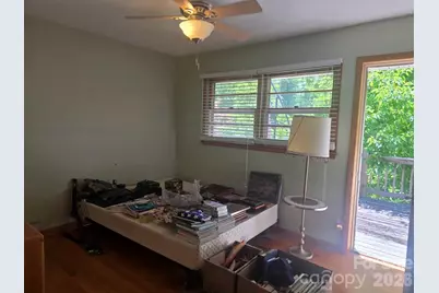 629 Willow Road, Hendersonville, NC 28739 - Photo 10