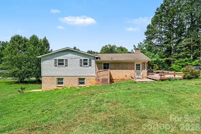 7107 Rolling Hills Drive, Sherrills Ford, NC 28673 - Photo 12