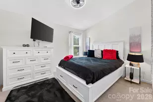 1031 Plaza Walk Dr, Charlotte, NC 28215 - Photo 14
