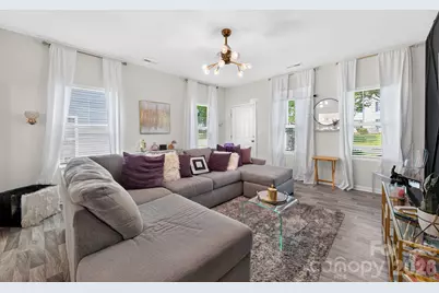 1031 Plaza Walk Drive, Charlotte, NC 28215 - Photo 6