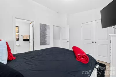 1031 Plaza Walk Drive, Charlotte, NC 28215 - Photo 18
