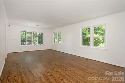 615 Goldview Drive, Hendersonville, NC 28791 - Photo 8