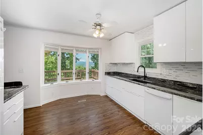615 Goldview Drive, Hendersonville, NC 28791 - Photo 16
