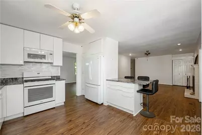 615 Goldview Drive, Hendersonville, NC 28791 - Photo 14