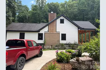 86 Holiday Drive, Hendersonville, NC 28739 - Photo 2