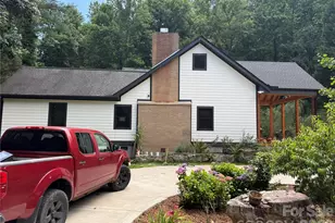 86 Holiday Dr, Hendersonville, NC 28739 - Photo 2