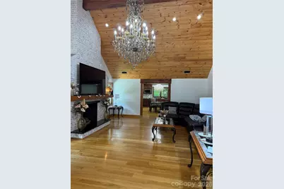 86 Holiday Drive, Hendersonville, NC 28739 - Photo 6