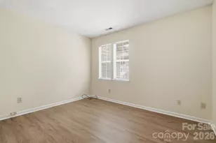 2954 Iron Gate Ln, Charlotte, NC 28212 - Photo 22