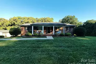 318 Rutledge Rd, Mount Holly, NC 28120 - Photo 2
