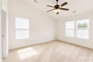 2049 Flushing Ct, Charlotte, NC 28215 - Photo 6
