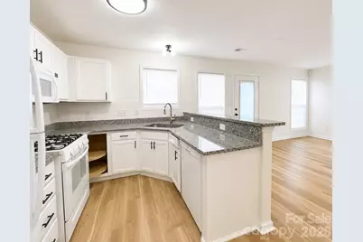 2049 Flushing Court, Charlotte, NC 28215 - Photo 16