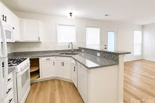 2049 Flushing Ct, Charlotte, NC 28215 - Photo 16