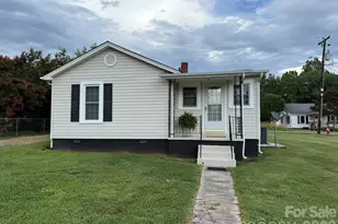 108 Fletcher St, Morganton, NC 28655 - Photo 4