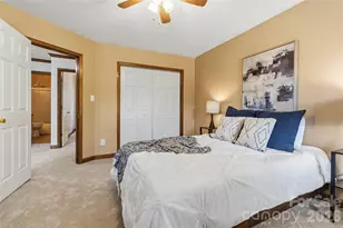 6933 Albaneen Ct, Charlotte, NC 28215 - Photo 28