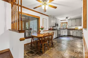6933 Albaneen Ct, Charlotte, NC 28215 - Photo 12