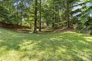 6933 Albaneen Ct, Charlotte, NC 28215 - Photo 38