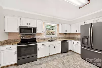 6801 Rambling Rose Drive, Charlotte, NC 28212 - Photo 10
