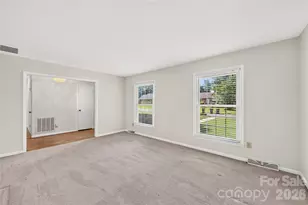 6801 Rambling Rose Dr, Charlotte, NC 28212 - Photo 6