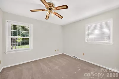 6801 Rambling Rose Drive, Charlotte, NC 28212 - Photo 32