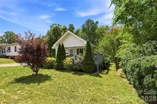 1013 7th St NE, Hickory, NC 28601 - Photo 2