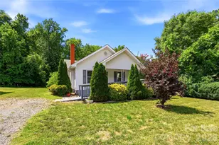 1013 7th St NE, Hickory, NC 28601 - Photo 1