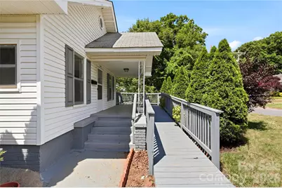1013 7th Street NE, Hickory, NC 28601 - Photo 4