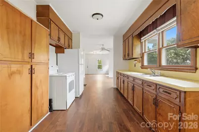 1013 7th Street NE, Hickory, NC 28601 - Photo 18
