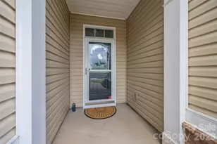 1044 Orchid Ln, Fort Mill, SC 29707 - Photo 2