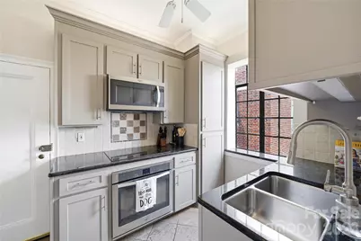 301 W 10th Street #506, Charlotte, NC 28202 - Photo 12