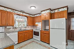 117 Fonda Rd, Statesville, NC 28677 - Photo 4