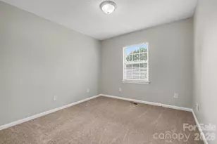 8401 Redstone View Dr, Charlotte, NC 28269 - Photo 10