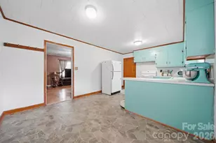 4219 Benfield Dr, Hudson, NC 28638 - Photo 8