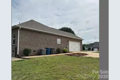 317 Thistle Lane, Statesville, NC 28625 - Photo 2