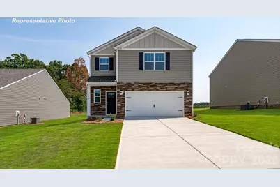 1425 7th Street Drive NE, Hickory, NC 28601 - Photo 1