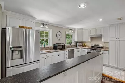 1135 Blueberry Lane, Charlotte, NC 28226 - Photo 14