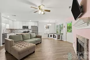 6125 Gray Gate Ln, Charlotte, NC 28210 - Photo 6